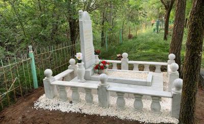 Памятники из мрамора  